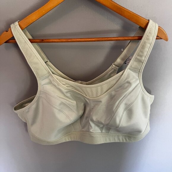48C - WingsLove Sports Bra - Picture 3 of 9